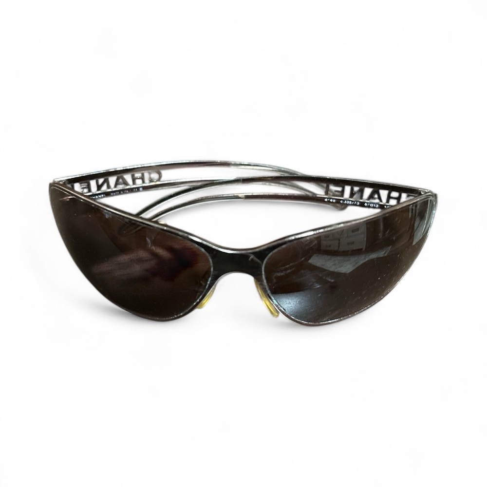 CHANEL Black and Rose Gold Sunglasses - Picture 8 of 12